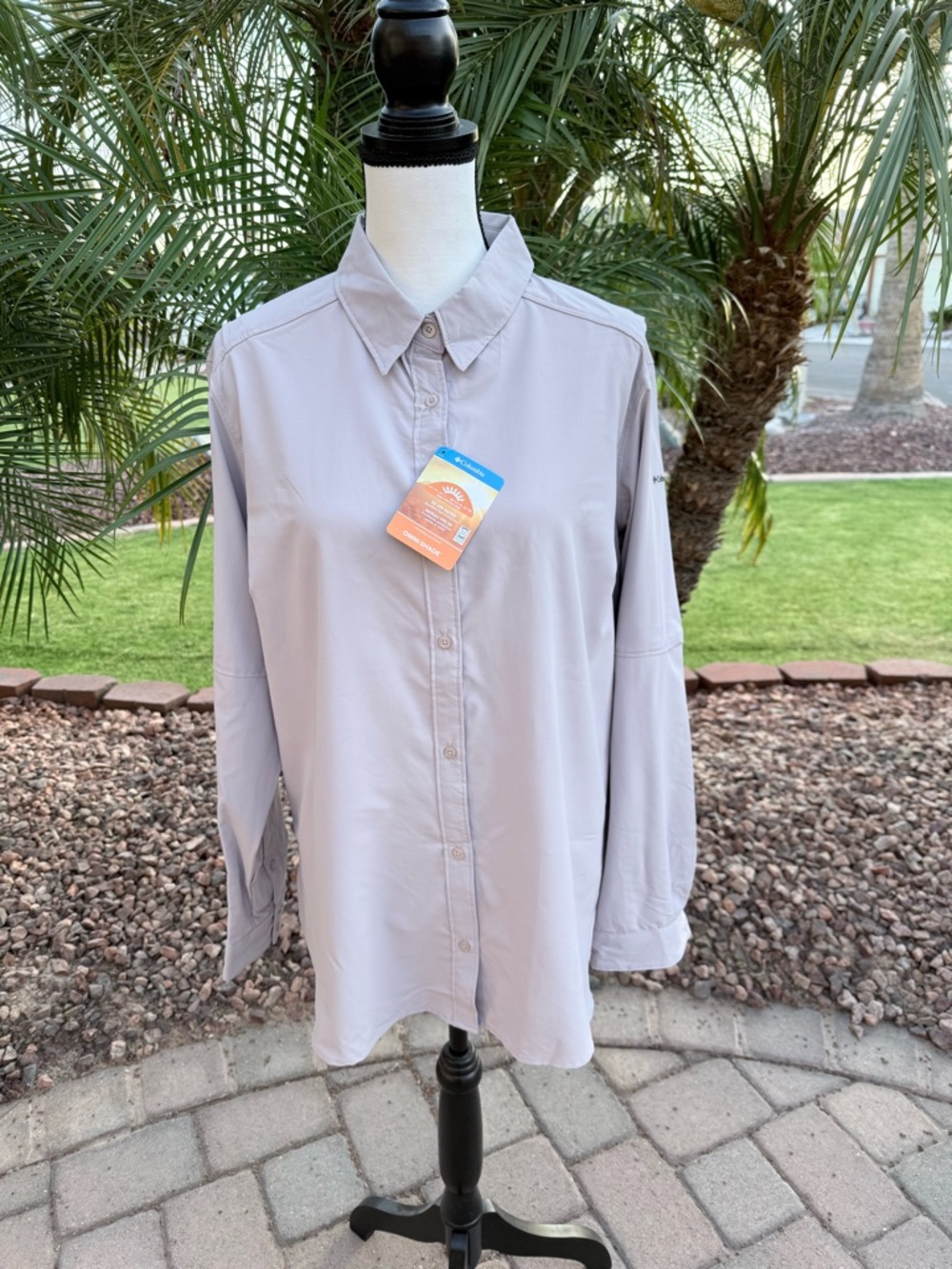 Columbia Women’s Lightweight Long-Sleeve Button-Up Shirt - Size XL - NWT